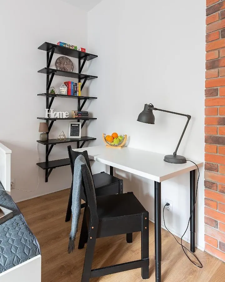 Marszalkowska 83 - Bezplatny Parking - Free Parking - W Pelni Wyposazona Kuchnia - 500M Do Dworca Centralnego - Okna Od Strony Dziedzinca - Wifi - Smart Tv Warsaw Apartment